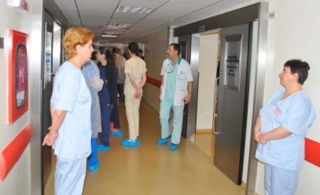 Sanatoriul Mangalia şi Spitalul Judeţean fac angajări